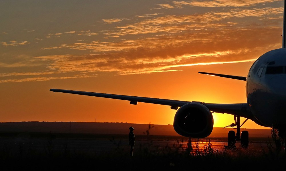 Coppia di Cagliari volo cancellato milano baku Coppia di Cagliari volo cancellato milano baku