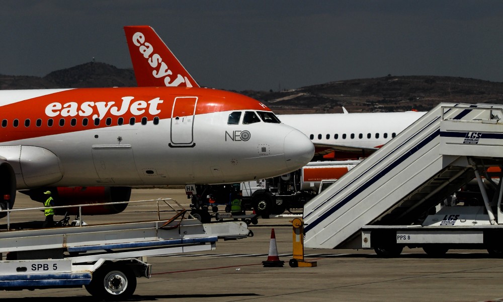 volo cancellato easyjet milano catania per sciopero