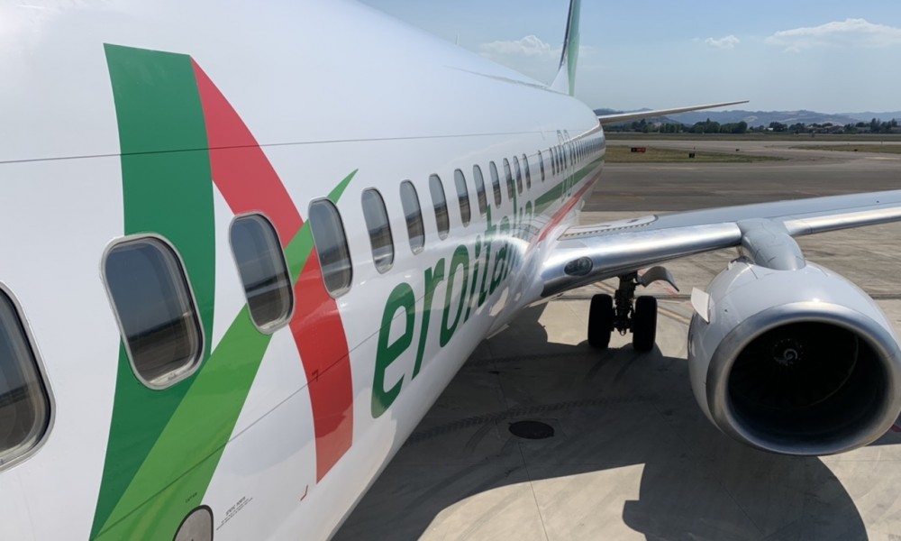 volo in ritardo aeroitalia lampedusa forlì
