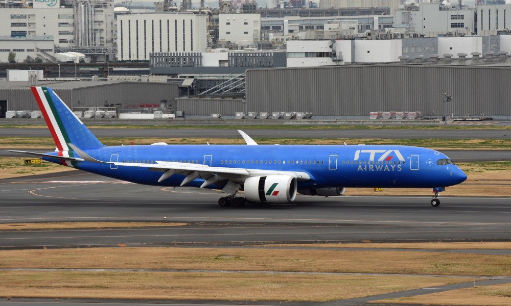volo in ritardo ita airways milano londra