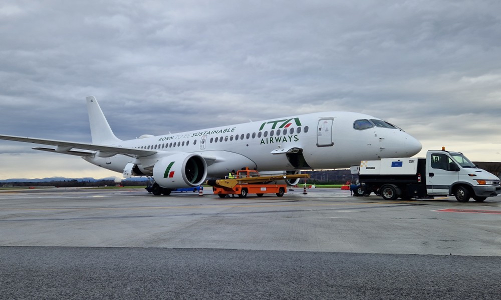 volo in ritardo ita airways milano olbia