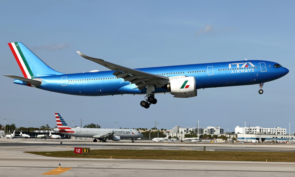 volo in ritardo ita airways roma genova