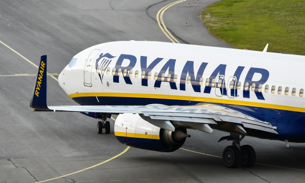 volo in ritardo ryanair bari milano