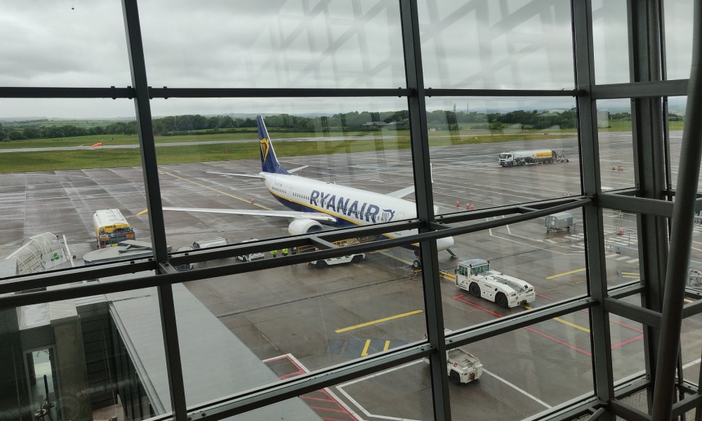 volo in ritardo ryanair catania bologna