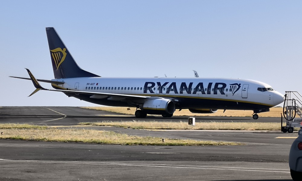 volo in ritardo ryanair lamezia malta