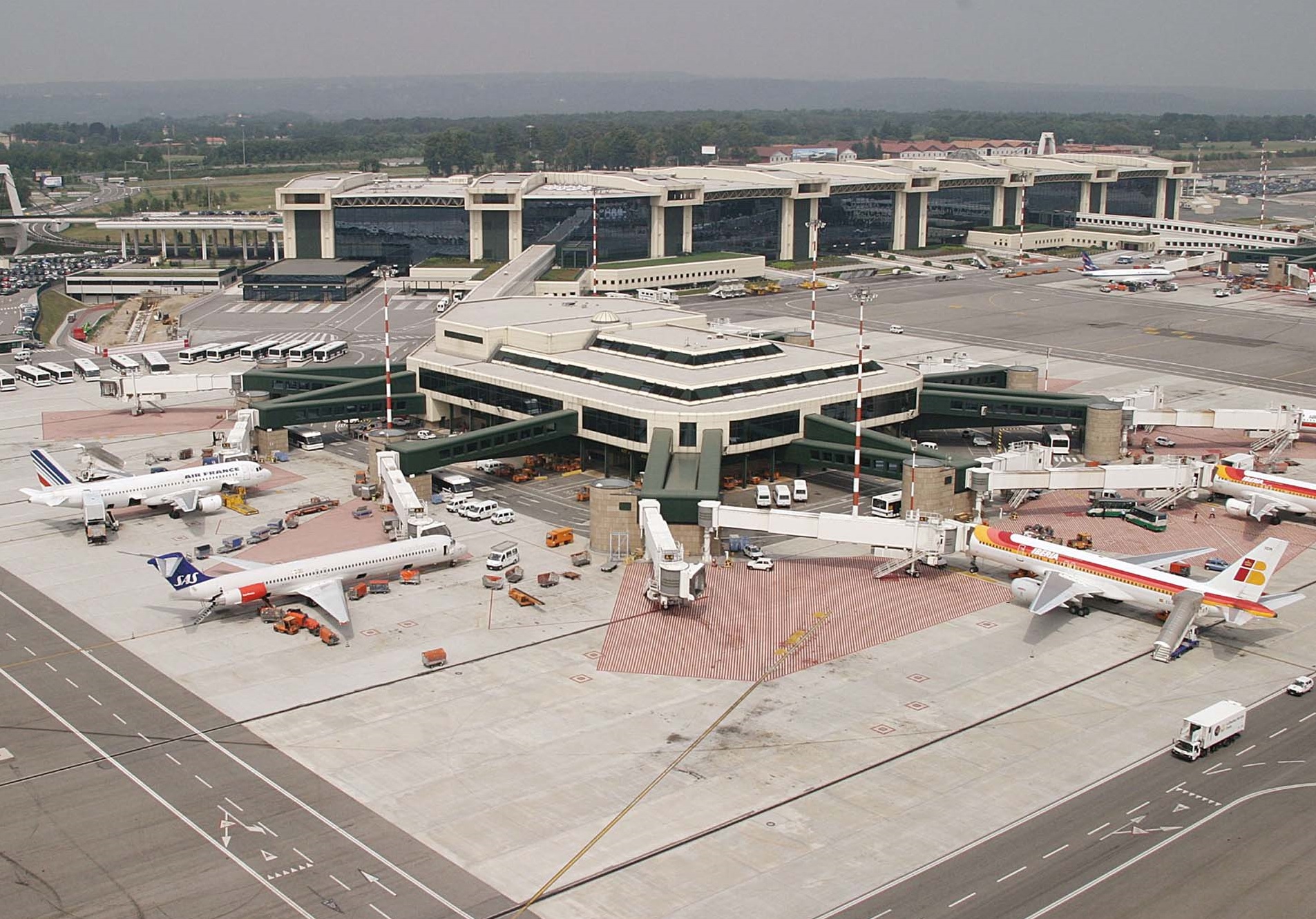 Voli cancellati e in ritardo Voli cancellati e in ritardo