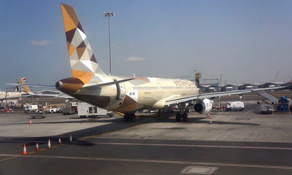 Volo in ritardo Etihad Roma Abu Dhabi