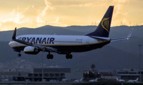 Ryanair, ritardo di oltre 4 ore per il volo da Fiumicino a Siviglia