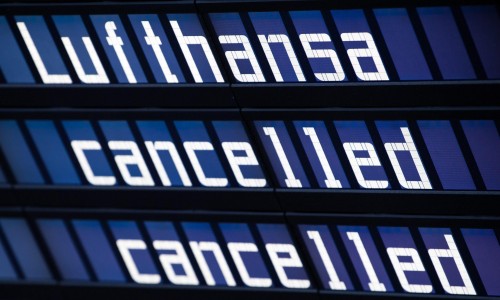 Volo cancellato. Brutta notizia per i passeggeri Lufthansa - Lufthansa cancella il volo da Firenze a Francoforte per guasto tecnico Volo cancellato. Brutta notizia per i passeggeri Lufthansa