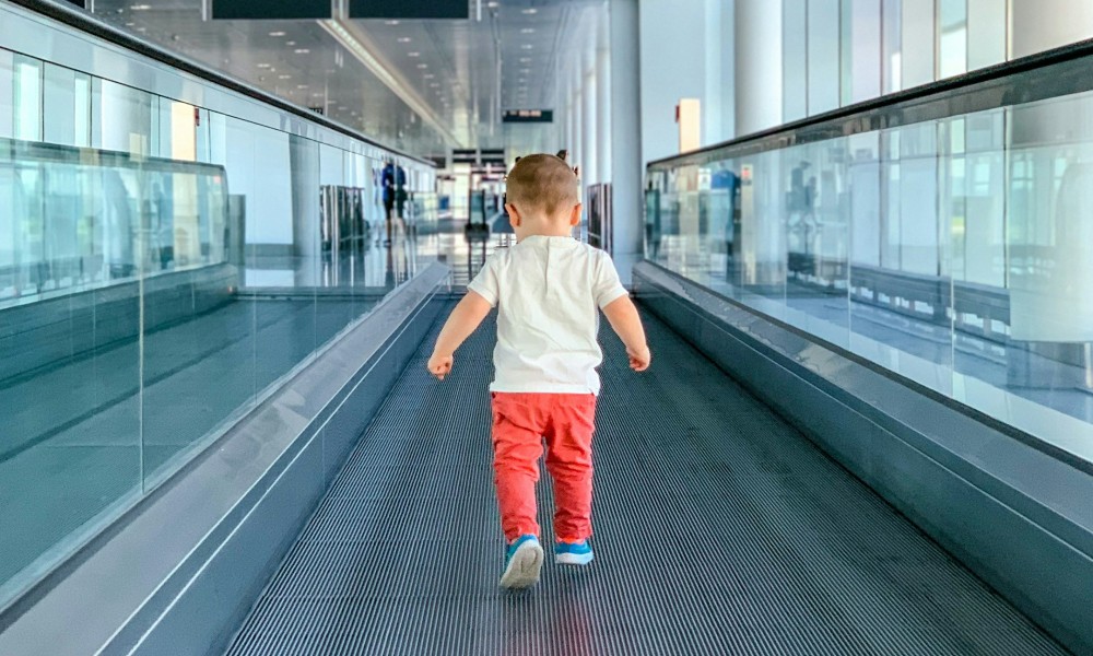 Viaggiare con minori: regole, tariffe e sicurezza sui voli Iberia