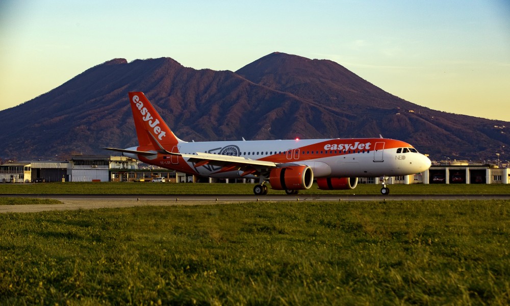 voli easyJet cancellati Napoli Palermo voli easyJet cancellati Napoli Palermo