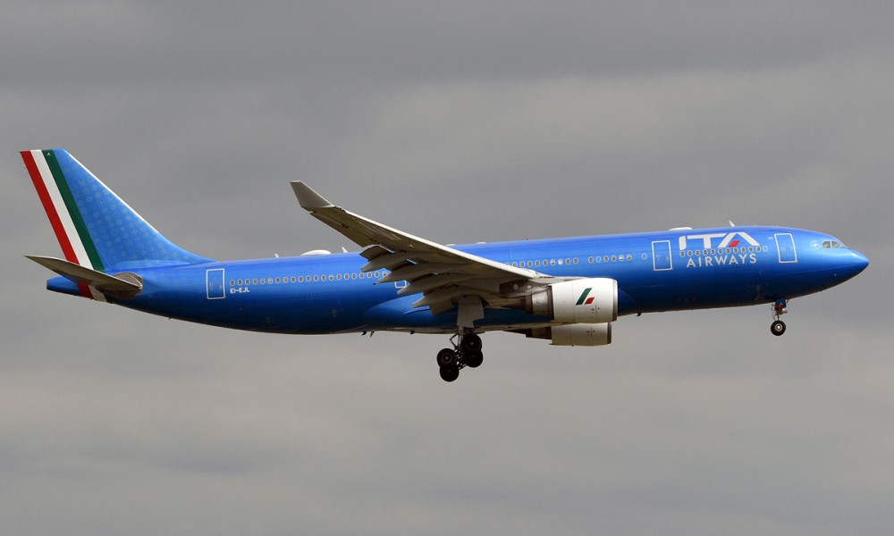 volo in ritardo ita airways roma genova