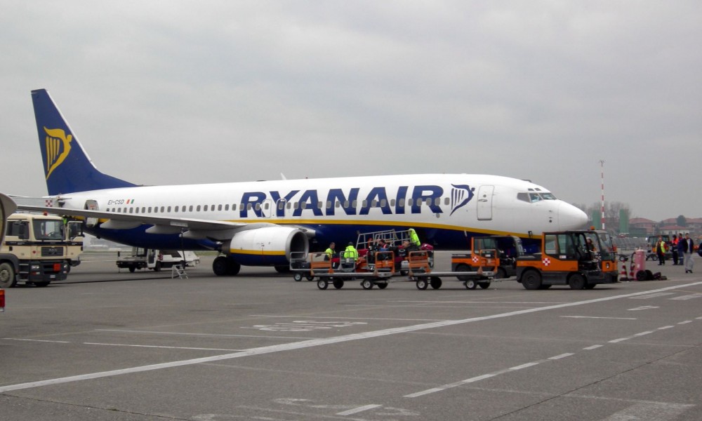 volo in ritardo ryanair catania bari