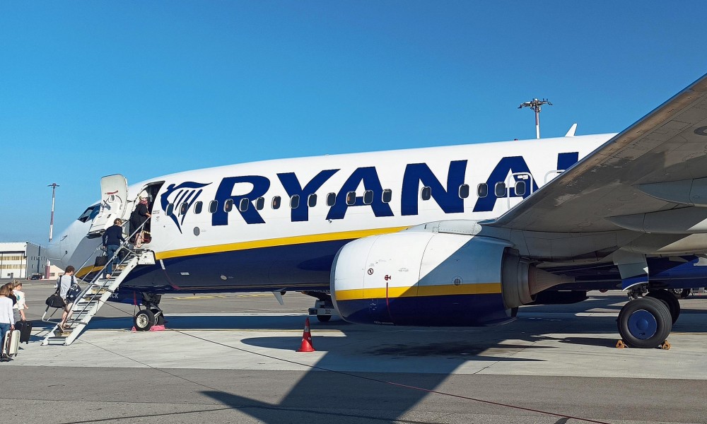 volo in ritardo ryanair catania bologna