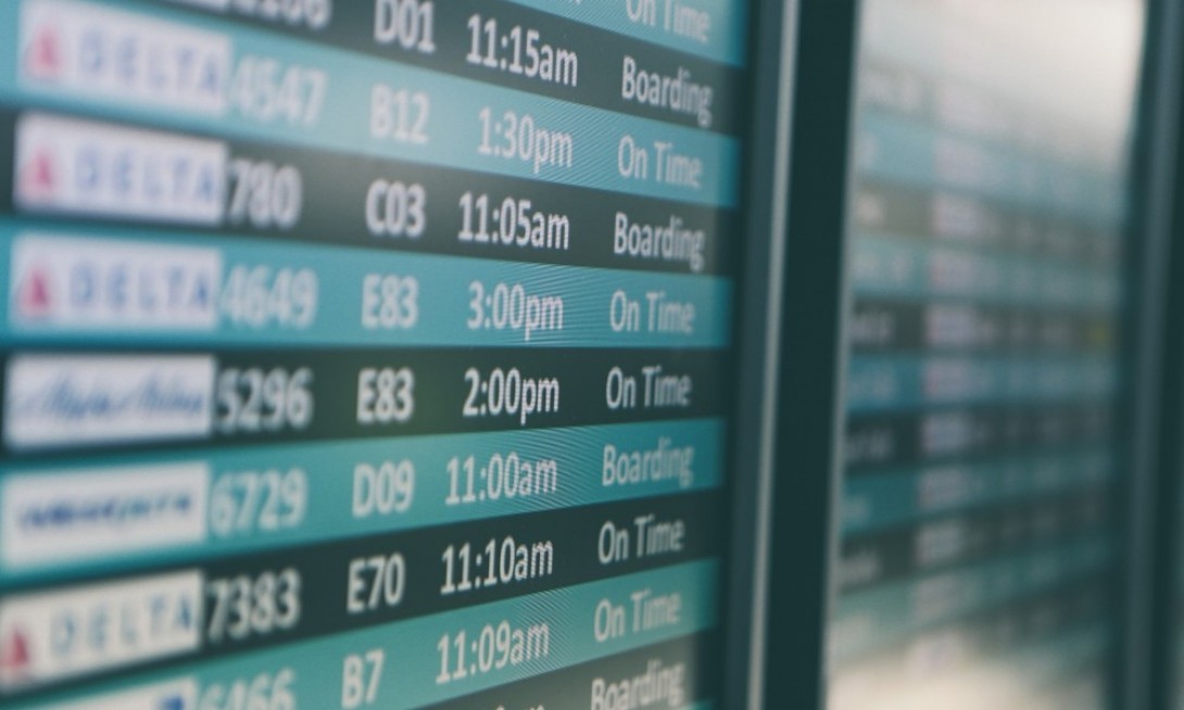 volo schedulato aeroporto