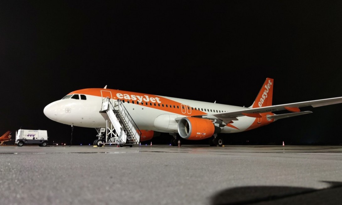 volo in ritardo easyjet napoli milano