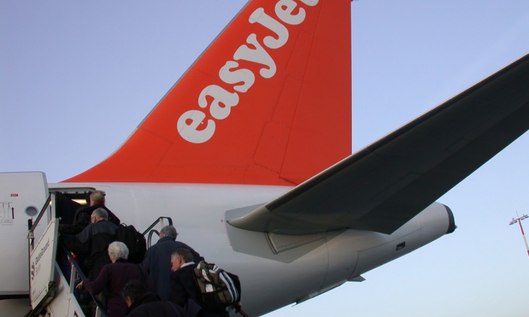 volo in ritardo easyjet napoli milano