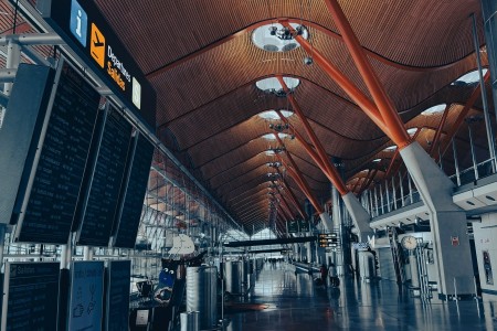 Passeggeri risarciti per volo in ritardo di 5 ore Bari Madrid