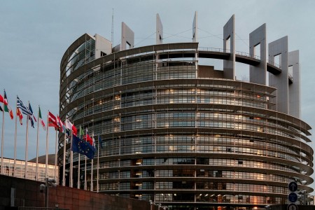 UE e ritardi aerei: “Danni per i passeggeri se approvata la proposta”