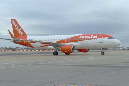 Easyjet cancella i voli Milano Palermo e ritorno, ai passeggeri 250 €