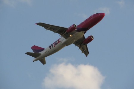 Cancellati i voli Wizzair Bari Torino e ritorno, ai passeggeri 250 €