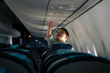 Viaggiare con i bambini su Eurowings: regole, sconti e servizi