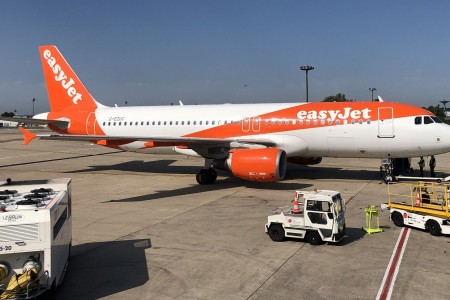 Mamma e figli ricevono 1232 euro per volo cancellato Brindisi Milano