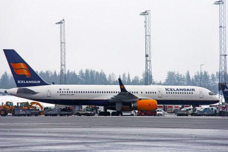 Due viaggiatori lombardi risarciti da Icelandair per volo cancellato