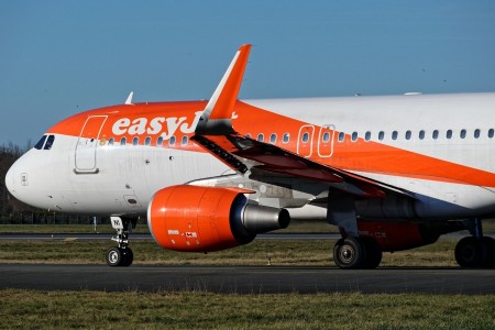 Un vibonese ottiene 424 euro per volo cancellato Easyjet