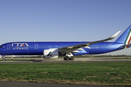 Volo cancellato Ita Airways Brindisi Milano, ai passeggeri 250 euro