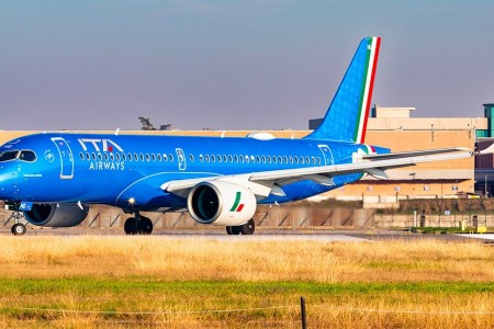 Volo cancellato Ita Airways Genova Roma, ai passeggeri 250 euro