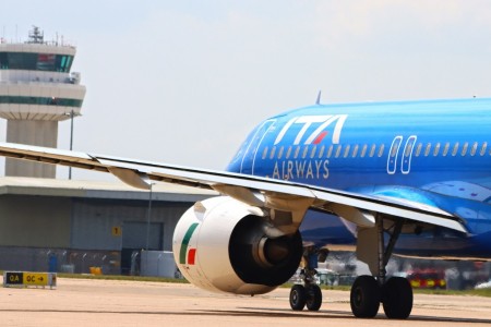 Volo cancellato Ita Airways Milano Napoli, ai passeggeri 250 euro