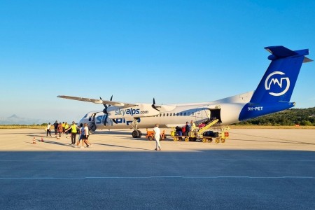 Ieri volo cancellato Sky Alps Crotone Roma, ai passeggeri 250 euro