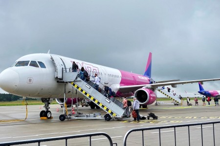 Undici palermitani ricevono 3997 € per i disservizi aerei di Wizzair