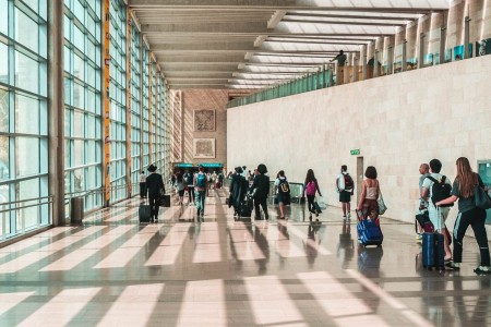 Cancellato il volo Wizzair Olbia Milano, ai passeggeri 250 euro