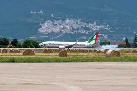 Ritardo del volo Aeroitalia Bergamo Roma, ai passeggeri 250 euro
