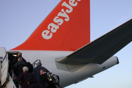 Genitori e figlia ricevono 750 € per volo in ritardo Milano Lampedusa
