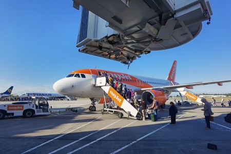 Domenica con volo in ritardo Easyjet Napoli Milano di oltre tre ore
