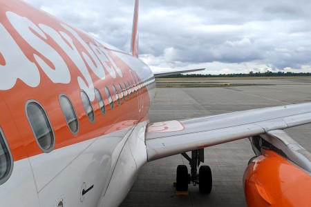 Due casertane ricevono 500 euro per volo in ritardo Easyjet