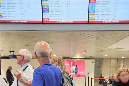 Genova Londra, volo Ryanair in ritardo di oltre 6 ore