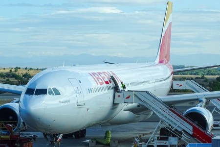 Un napoletano riceve 400 euro per volo in ritardo Iberia Napoli Madrid