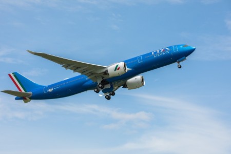Volo in ritardo Ita Airways Alghero Milano di oltre tre ore
