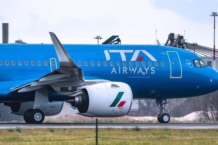 Un milanese riceve 250 euro per volo in ritardo Ita Airways da Olbia