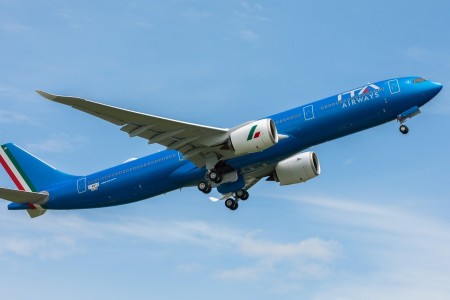Volo in ritardo Ita Airways Napoli Milano di quasi cinque ore