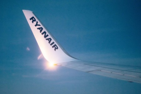 Papà e figlia ricevono 500 euro per volo in ritardo Palermo Bologna