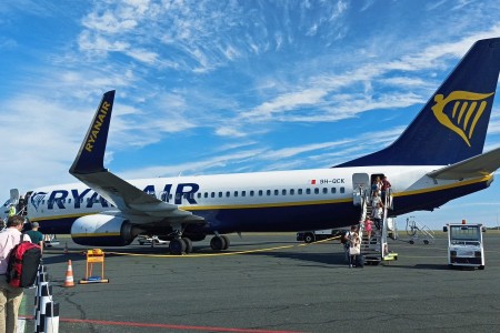 Tre passeggeri risarciti con 1200 euro per il ritardo del volo Ryanair