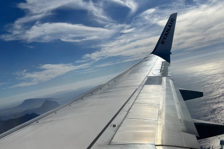 Risarcita passeggera per ritardo aereo Alghero Pisa