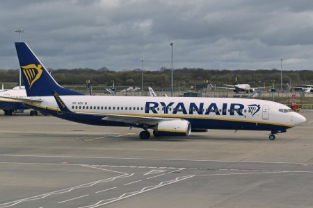Due pesaresi ricevono 500 euro per volo in ritardo Ryanair da Ancona