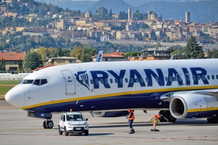 Quattro ore di ritardo per i voli Ryanair Bergamo Crotone e ritorno