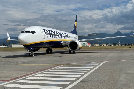 Ieri volo in ritardo Ryanair Brindisi Genova di ben otto ore
